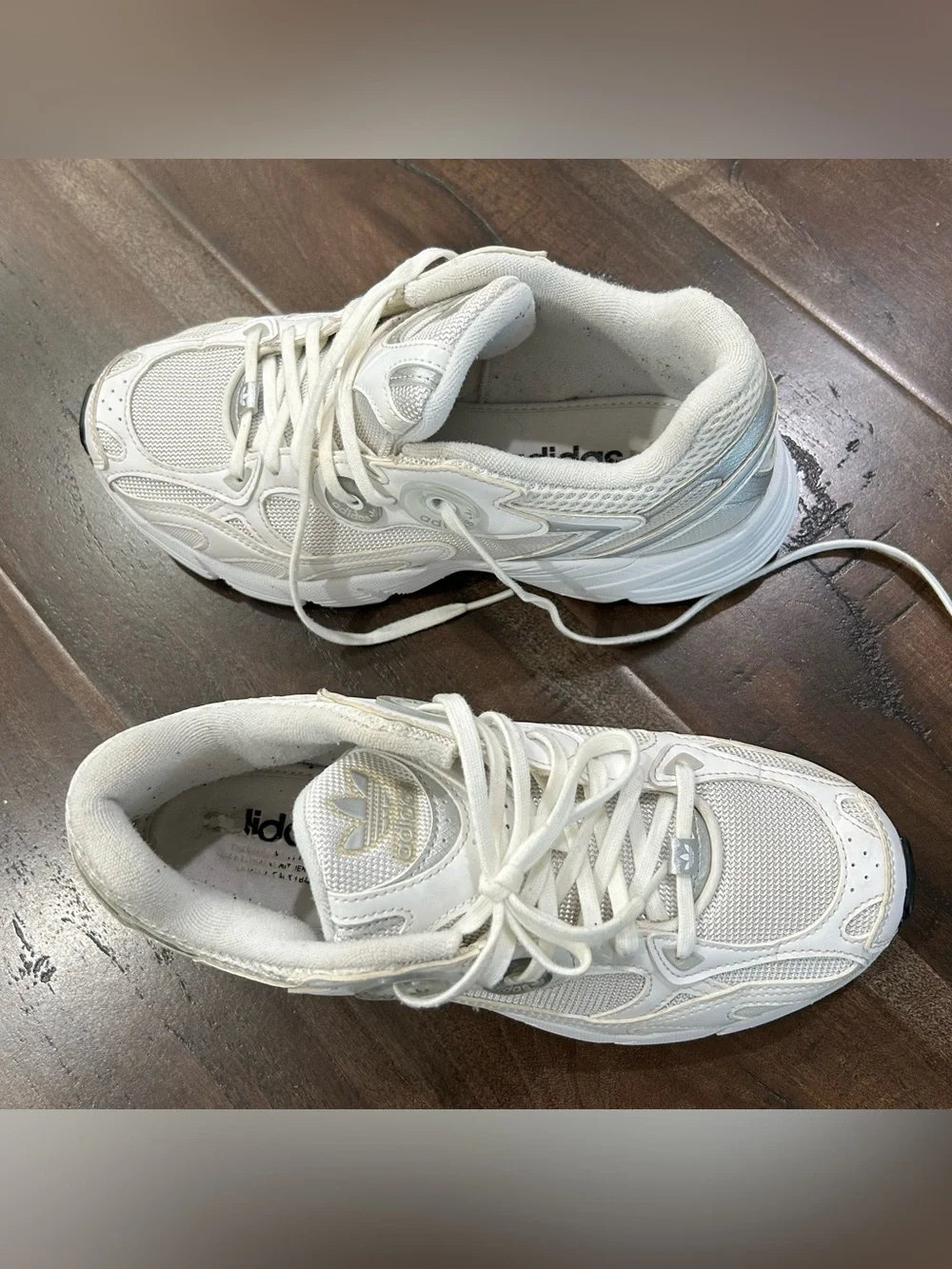 Women’s Adidas Astir White Silver Shoes W8.5 - Picture 3 of 4